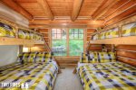 Bunk Room with 2 Twin Over Full Bunk Beds